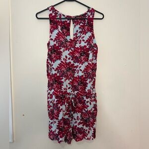 Splendid Red Floral Sleeveless V-Neck Romper Size XS